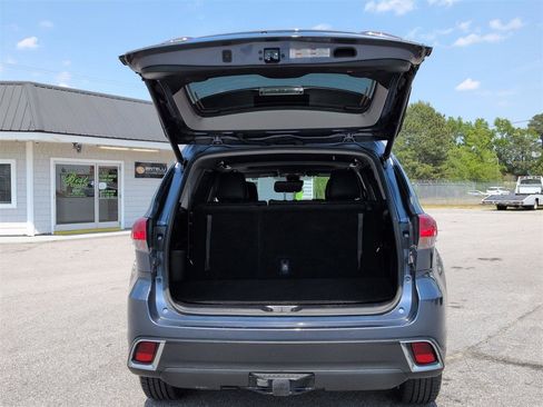 Used 2017 Toyota Highlander Limited FWD image 34
