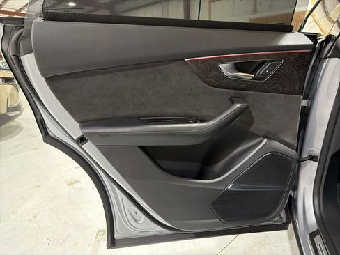 Used 2020 Audi Q8 Prestige w/ Prestige Package image 36