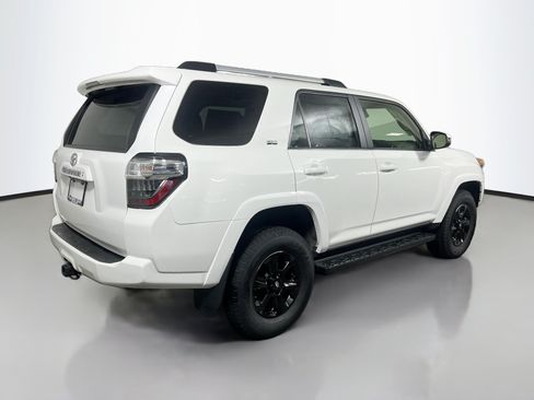 Used 2024 Toyota 4Runner SR5 Premium AWD/4WD image 4
