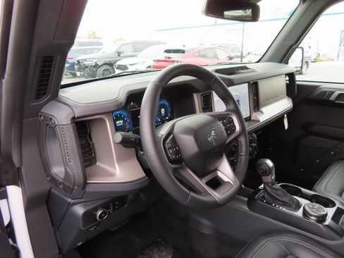 New 2025 Ford Bronco Outer Banks image 10