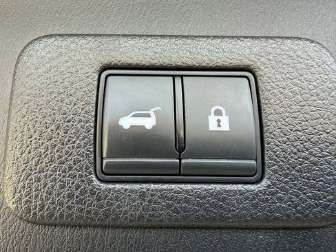 Used 2023 Nissan Armada SL w/ Midnight Edition Package image 12