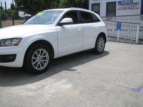 Used 2011 Audi Q5 2.0T Premium AWD/4WD image 2