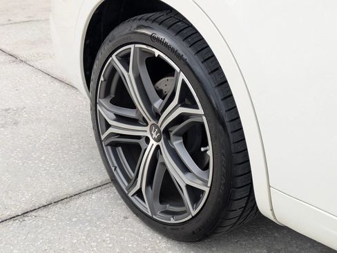 Used 2019 Maserati Levante GTS AWD/4WD image 7