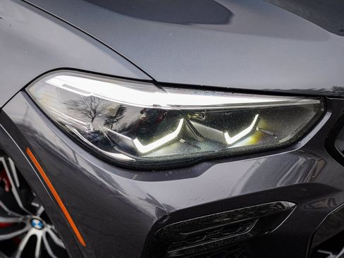 Used 2022 BMW X6 xDrive40i w/ M Sport Package image 6