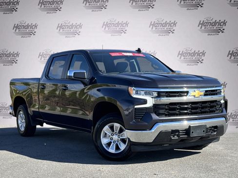 Used 2022 Chevrolet Silverado 1500 LT image 2