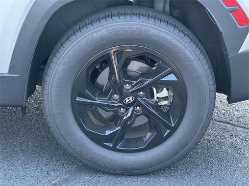Used 2024 Hyundai Tucson SE image 5