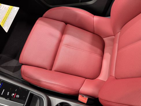 New 2026 Porsche Macan image 56