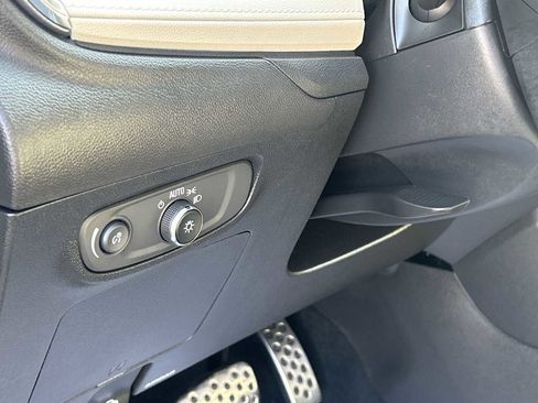 Used 2025 Buick Encore GX Avenir w/ Avenir Convenience Package image 16