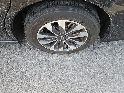 Used 2024 Honda Odyssey EX-L image 12