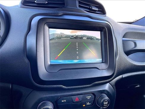 Used 2021 Jeep Renegade Latitude image 25