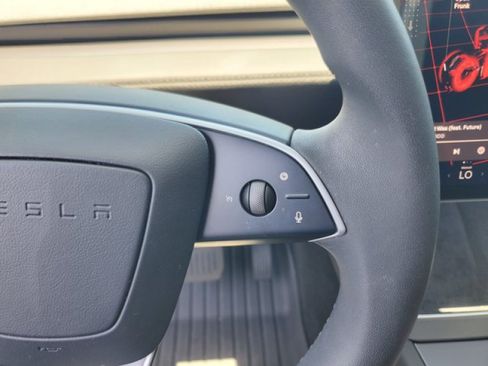 Used 2026 Tesla Model Y Long Range AWD/4WD image 18