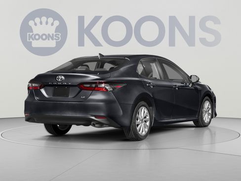 Used 2023 Toyota Camry LE FWD image 2