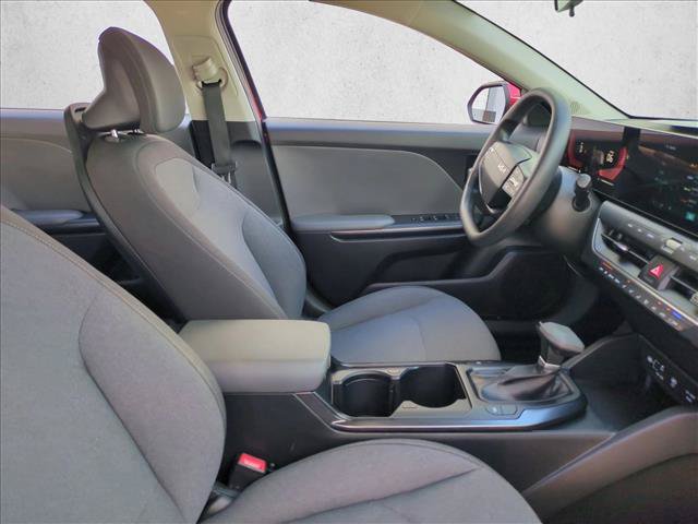 Used 2025 Kia K4 FWD image 19