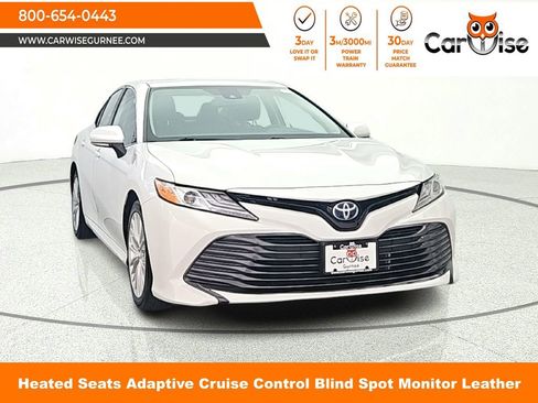 Used 2019 Toyota Camry XLE FWD image 1