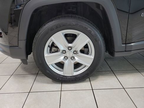 Certified 2022 Jeep Compass Latitude w/ Sun and Sound Group AWD/4WD image 50