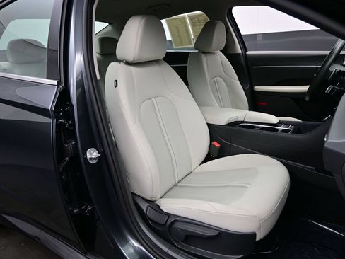 Certified 2026 Hyundai Sonata SEL FWD image 13