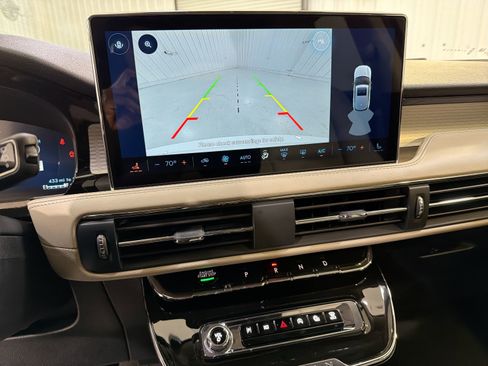 New 2026 Lincoln Corsair Premiere FWD image 18