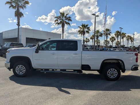 Used 2025 Chevrolet Silverado 2500 LT w/ Convenience Package image 6