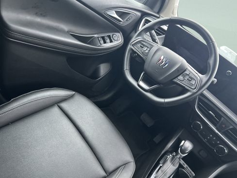 Used 2024 Buick Encore GX Sport Touring image 20