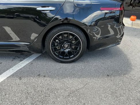Used 2018 Kia Stinger Premium RWD image 3