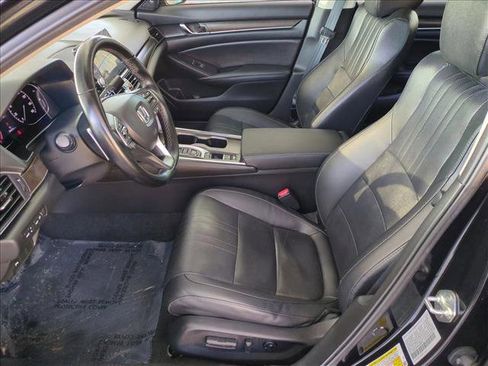 Used 2021 Honda Accord Touring image 17