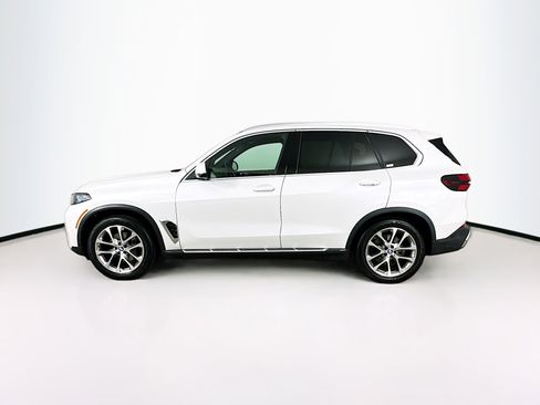 Used 2024 BMW X5 sDrive40i w/ Premium Package image 4