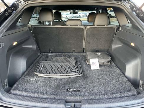 Used 2022 Volkswagen Atlas Cross Sport SE image 14