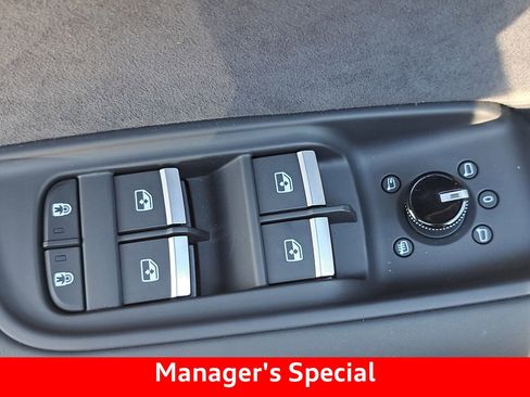 New 2026 Audi SQ8 Prestige AWD/4WD image 31