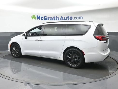 Used 2024 Chrysler Pacifica Limited w/ S Appearance Package image 21