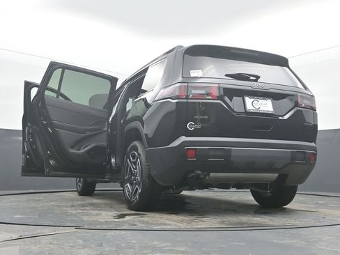 New 2026 Jeep Cherokee Limited image 60