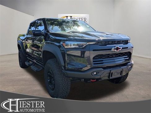 New 2025 Chevrolet Colorado ZR2 w/ ZR2 Bison Edition image 1