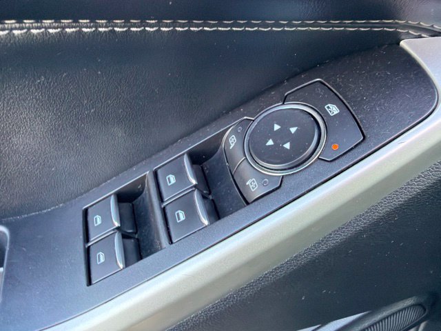 Used 2020 Ford Explorer XLT w/ Equipment Group 202A AWD/4WD image 26