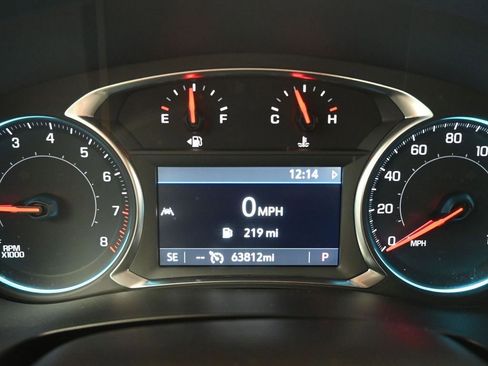 Used 2023 Chevrolet Traverse LT image 40