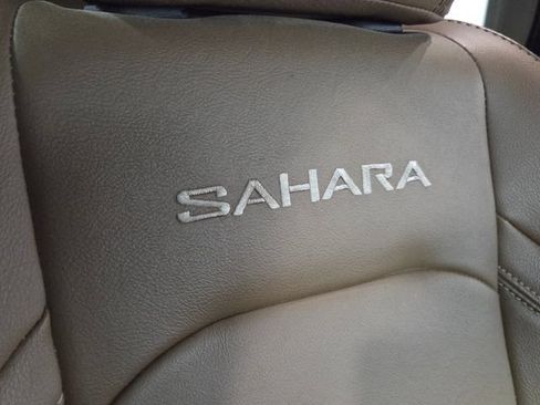 Used 2020 Jeep Wrangler Unlimited Sahara AWD/4WD image 15
