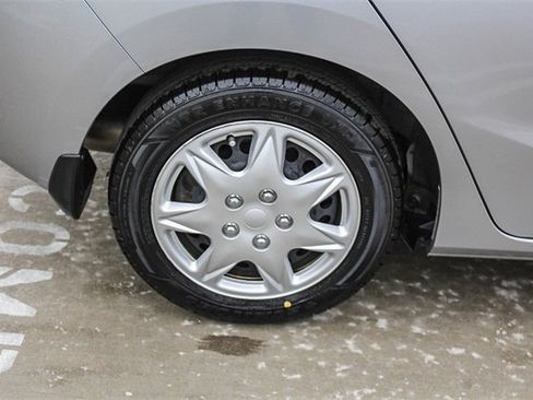 Used 2017 Honda Fit LX image 12