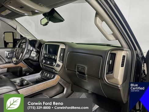 Used 2019 GMC Sierra 2500 Denali w/ Duramax Plus Package AWD/4WD image 32