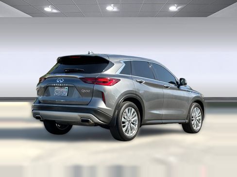 Used 2025 INFINITI QX50 Pure AWD/4WD image 9