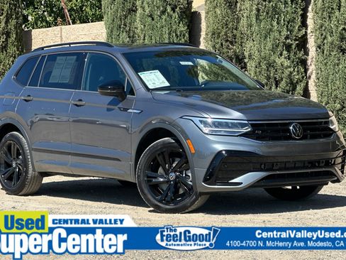 Certified 2024 Volkswagen Tiguan SE R-Line image 1