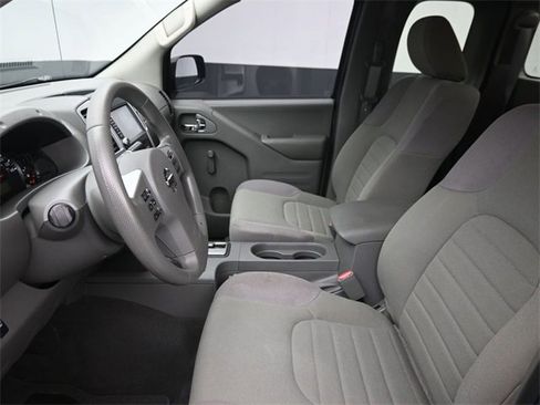 Used 2019 Nissan Frontier S image 17