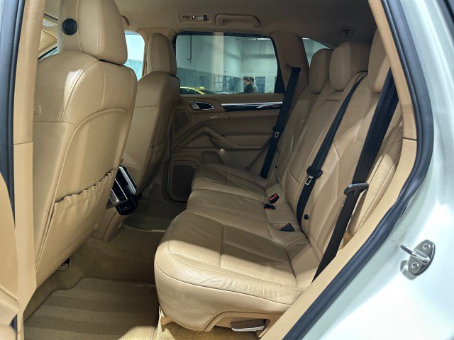 Used 2011 Porsche Cayenne AWD/4WD image 43