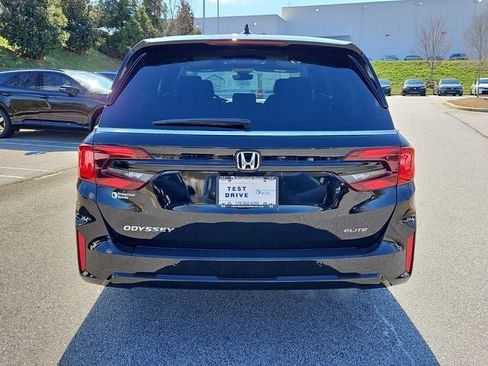 New 2026 Honda Odyssey Elite image 5
