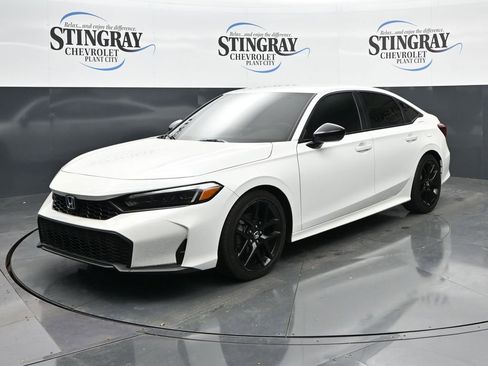 Used 2025 Honda Civic Sport image 3