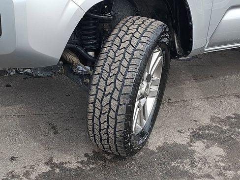 Used 2023 Toyota Tacoma SR image 33