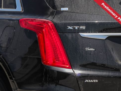 Used 2018 Cadillac XT5 Luxury w/ Driver Awareness Package AWD/4WD image 9