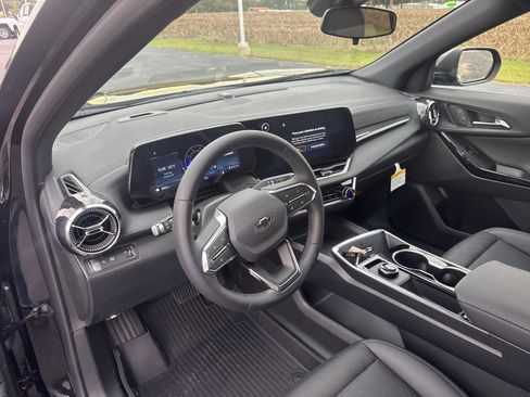 New 2026 Chevrolet Equinox LT w/ Convenience Package II image 9