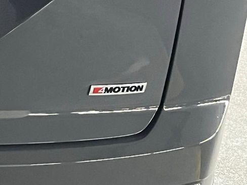 Certified 2022 Volkswagen Atlas Cross Sport SE image 36