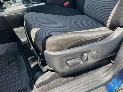 Used 2022 Toyota 4Runner SR5 AWD/4WD image 19