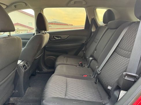 Used 2019 Nissan Rogue SV w/ Premium Package AWD/4WD image 5