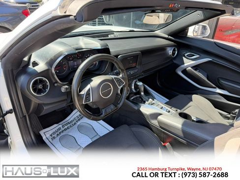 Used 2020 Chevrolet Camaro LT RWD image 9