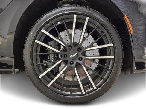 Used 2025 Aston Martin DBX 707 image 8